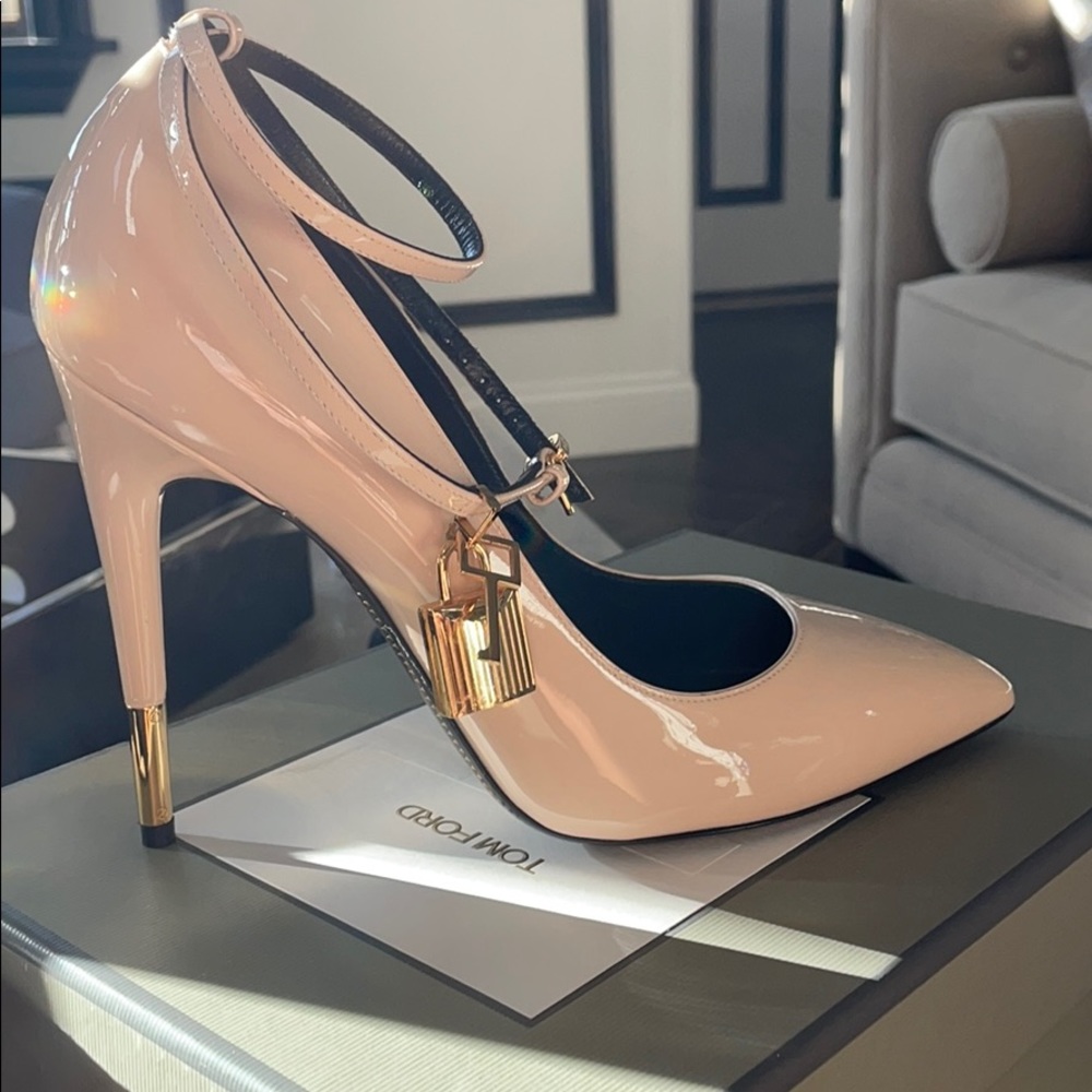 Tom Ford patent leather nude pumps w/gold locket